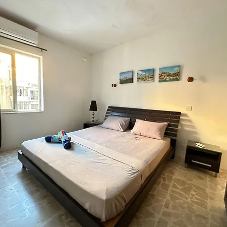 F62 With Sharing Bathroom Near The In Shared * Sliema